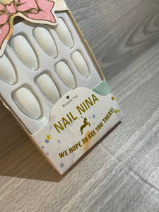 Press on nails