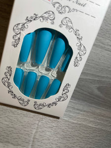 Press on nails