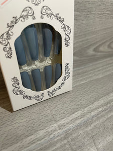 Press on nails