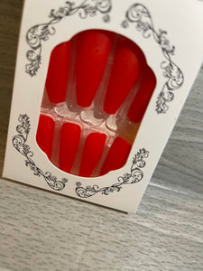 Press on nails