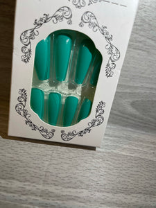 Press on nails
